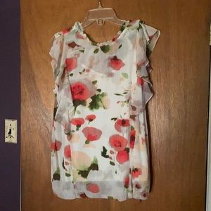 Flutter sleeve blouse • NWT